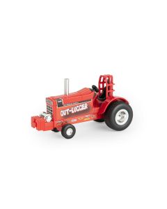 1/64 International Out Lugger Puller Tractor