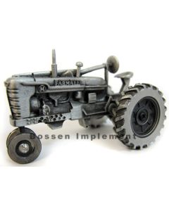1/43 Farmall H NF on rubber Pewter