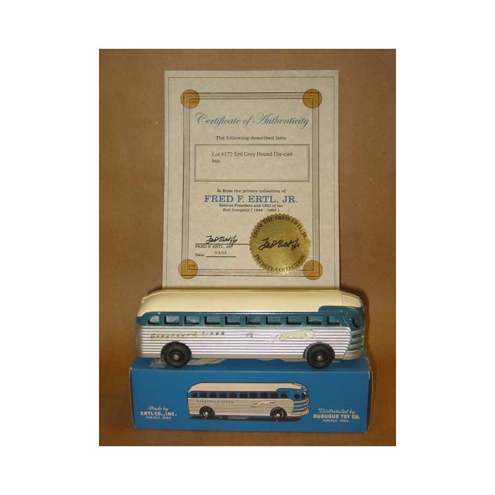 9 inch Greyhound Lines Bus