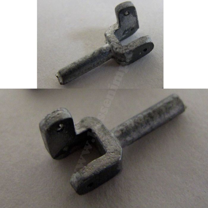1/64 Steering Spindles (pair)