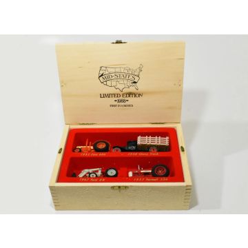 1/43 Case Midstates 1988 Collector set in  Wooden Box