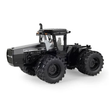 1/32 Case IH 9250 4WD with duals 2025 NFTM Black Chase Model