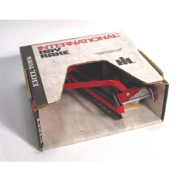1/16 International Hay Rake