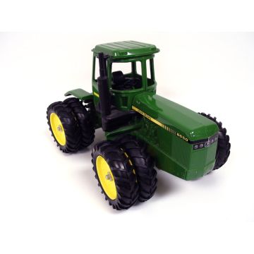 1/16 John Deere 8650 4WD with duals
