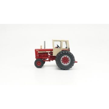 1/64 International 1256 2WD with duals & cab